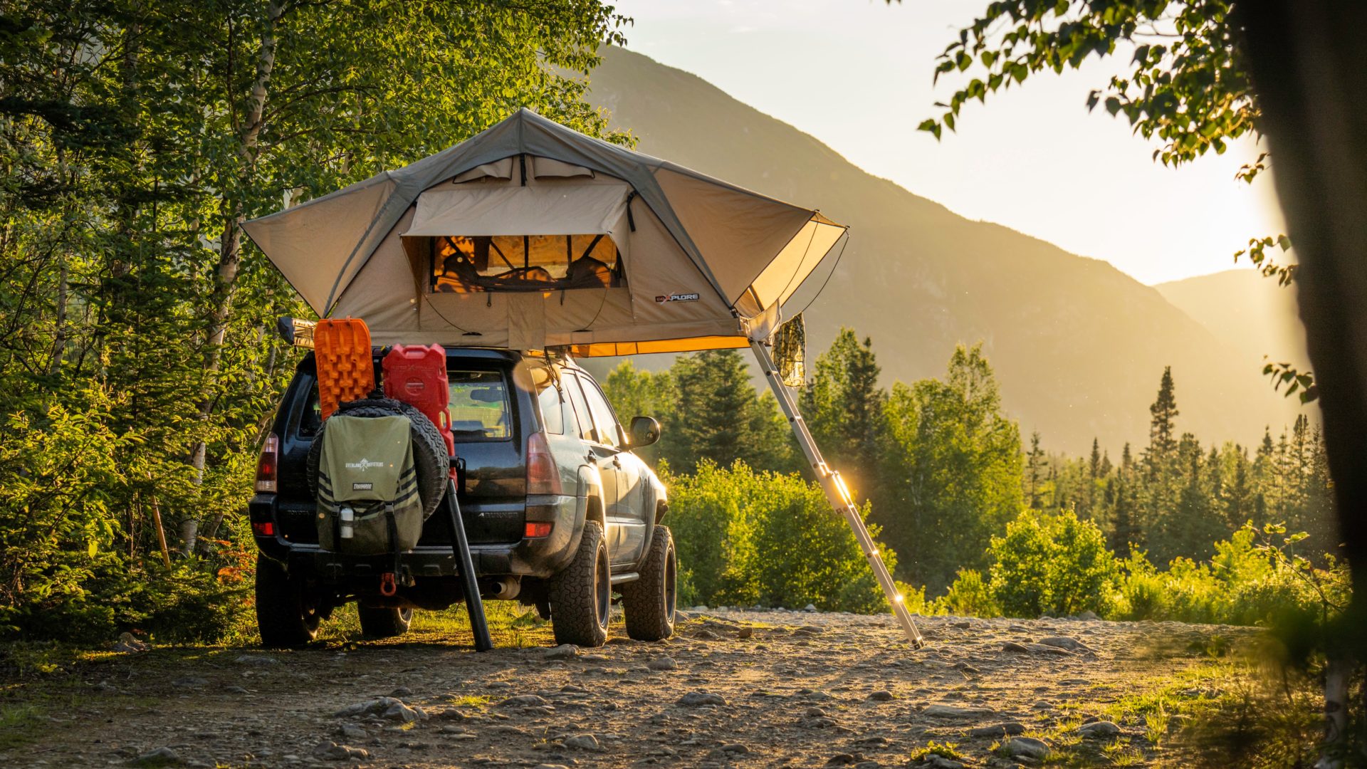 rooftop tent SUV 4x4 car camping advantages