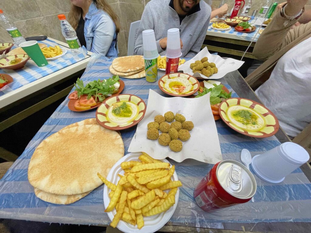 Jordan travel hashem restaurant what to eat drink